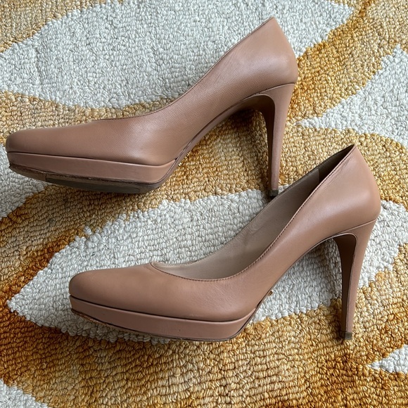 Prada nude platform pumps size 40 or 10 - Picture 3 of 15